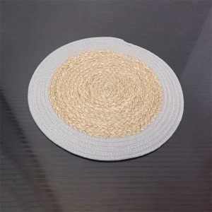 مفرش طاولة دائري مصنوع من القش الطبيعي - كوستر