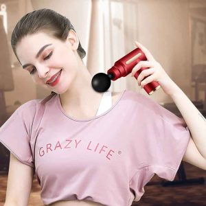 مسدس تدليك عضلات كهربائي لاسلكي أخضر مع رؤوس تدليك متعددة