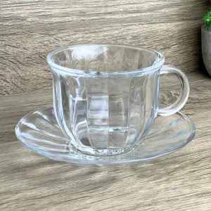 طقم كاسات شاي زجاجي مع صحن – 12 قطعة بتصميم زهرة راقي