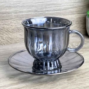 طقم كاسات شاي زجاجي مع صحن – 12 قطعة بتصميم زهرة اللوتس