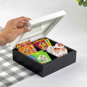 علبة تخزين شاي خشبية أنيقة – 4 أقسام – 19×19 سم