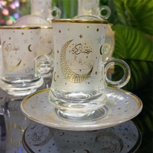 طقم كاسات شاي مع صحون - مزين بنقوش رمضانية