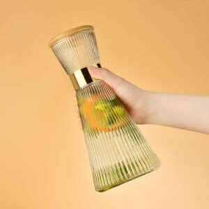 شاف زجاج عسلي مقلم بغطاء ذهبي سعة 900 مل